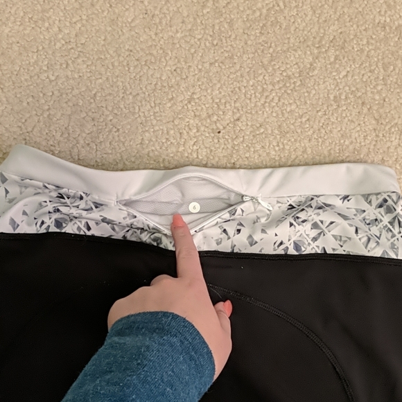 Lululemon leggings - Picture 5 of 5